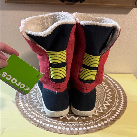 New Crocs Adela Foldover Fuzz Bootie w/poppy stucco standard fit Winter Boots - Picture 3 of 16